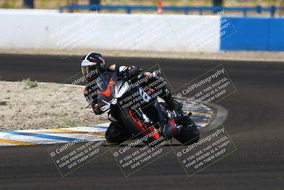 media/Jun-07-2025-TrackDaz (Sat) [[4413525952]]/A Group/1pm (Turn 1)/